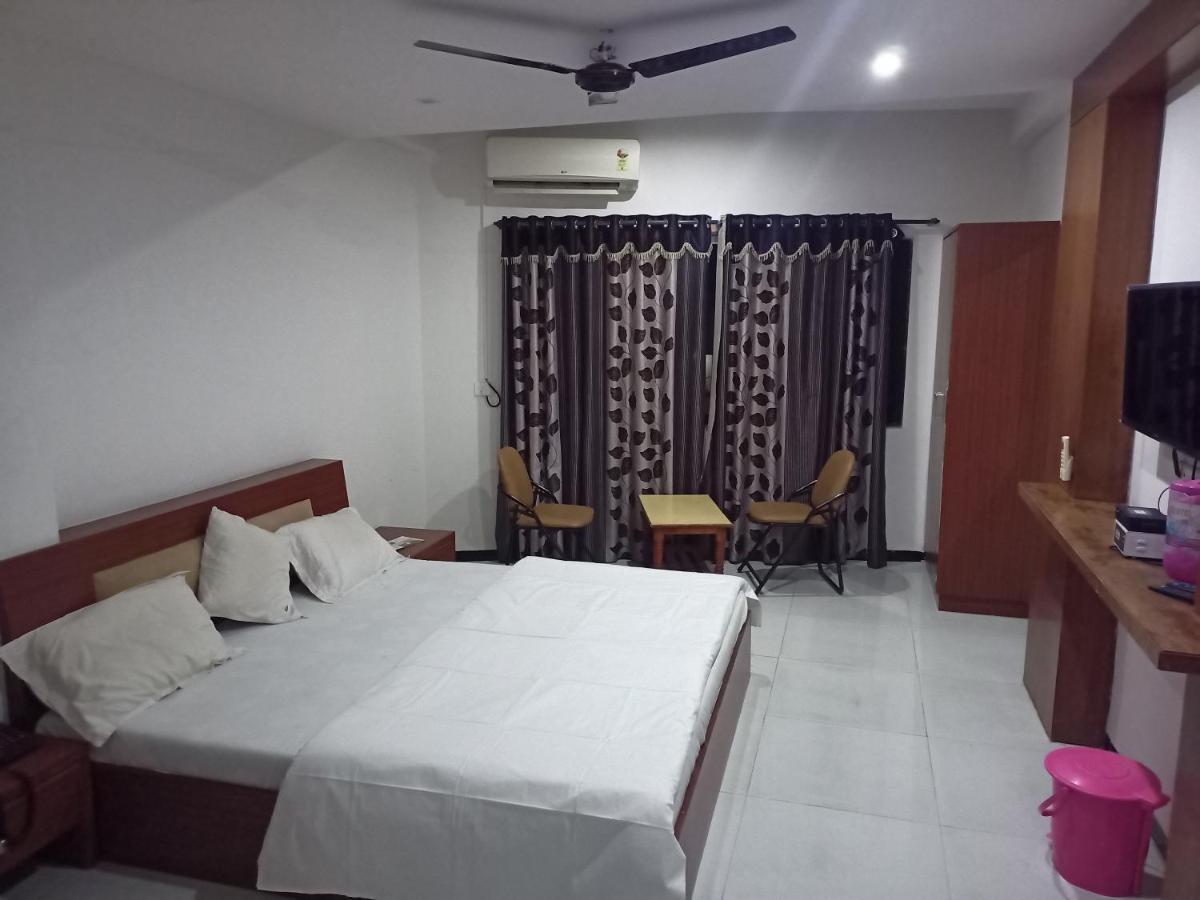Hotel Dhruv Palace Trimbak Extérieur photo