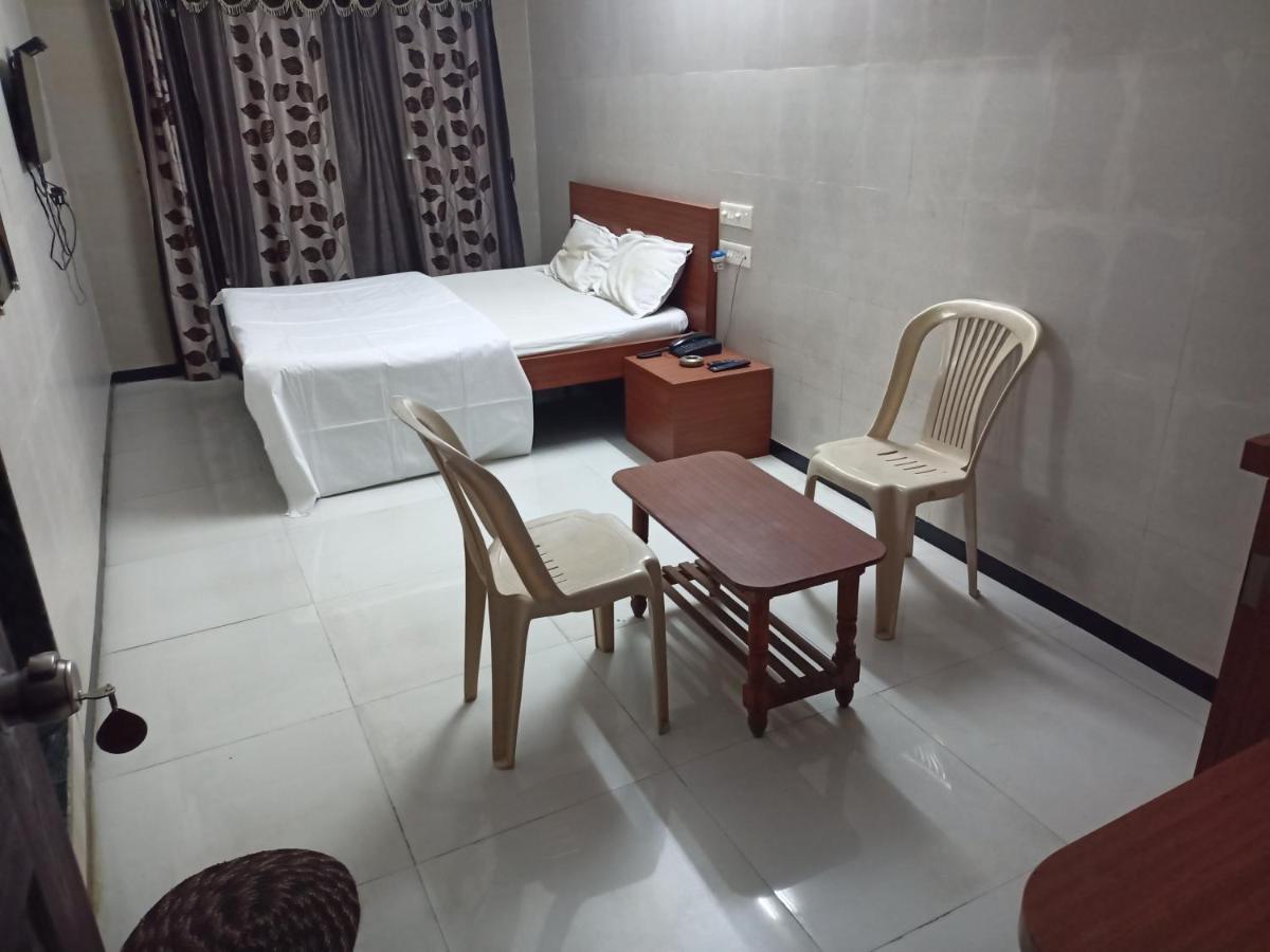 Hotel Dhruv Palace Trimbak Extérieur photo