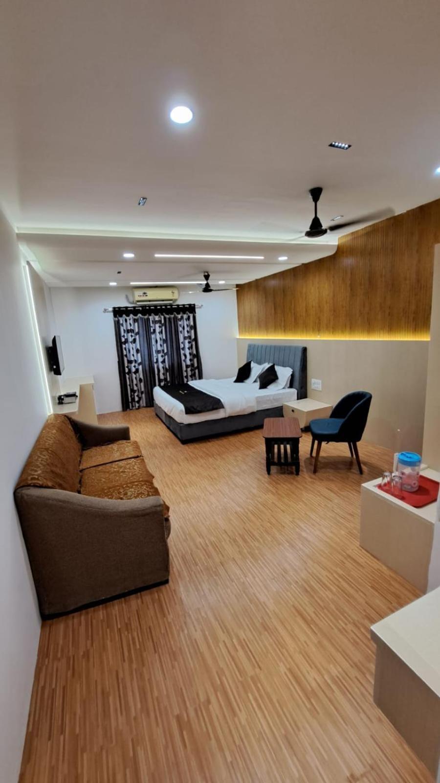 Hotel Dhruv Palace Trimbak Extérieur photo