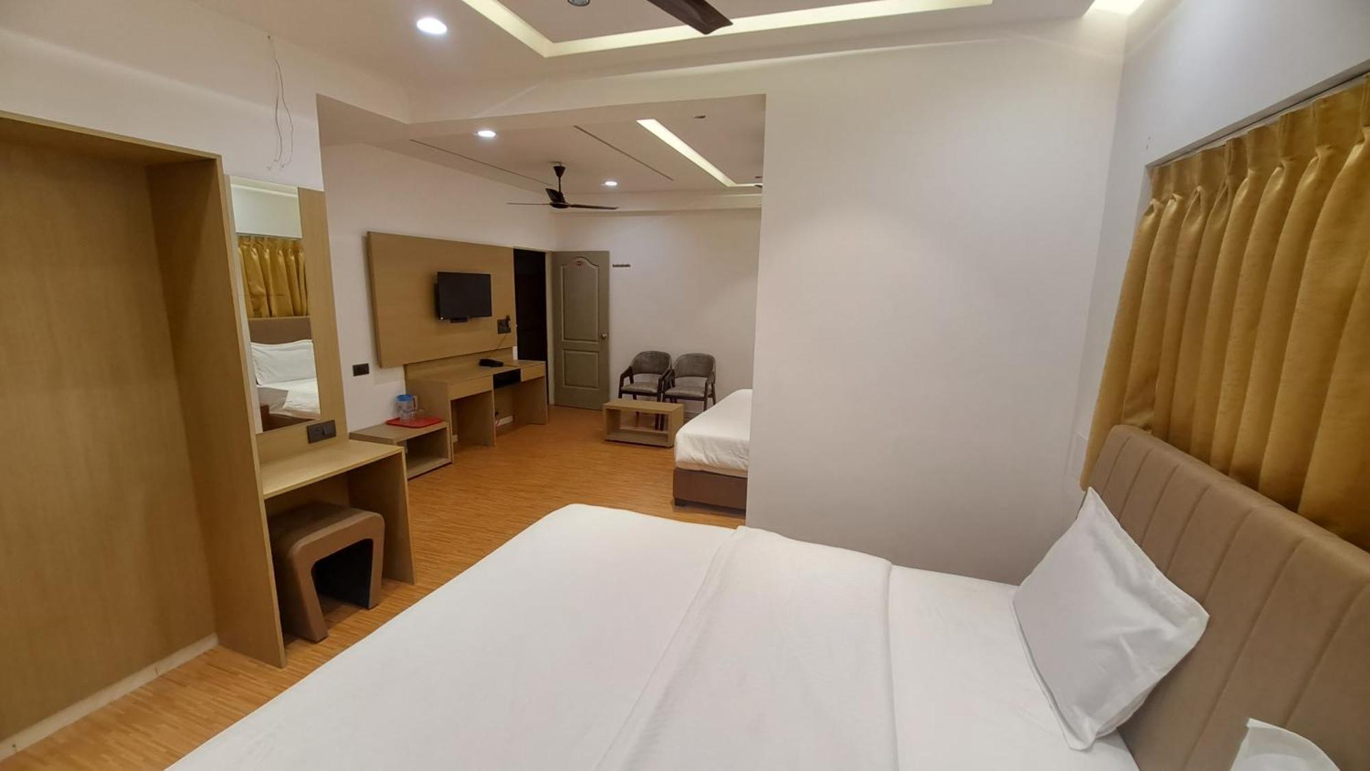Hotel Dhruv Palace Trimbak Extérieur photo
