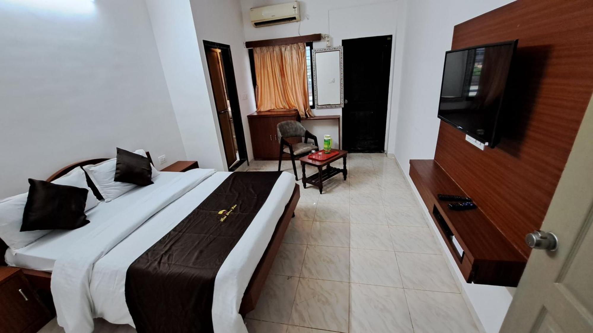 Hotel Dhruv Palace Trimbak Extérieur photo