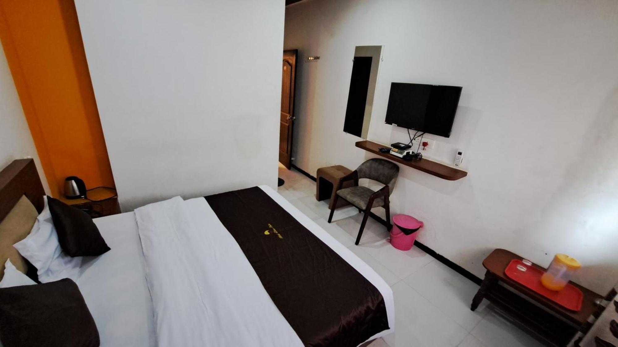 Hotel Dhruv Palace Trimbak Extérieur photo