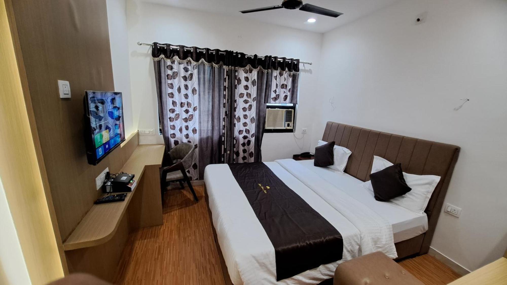 Hotel Dhruv Palace Trimbak Extérieur photo