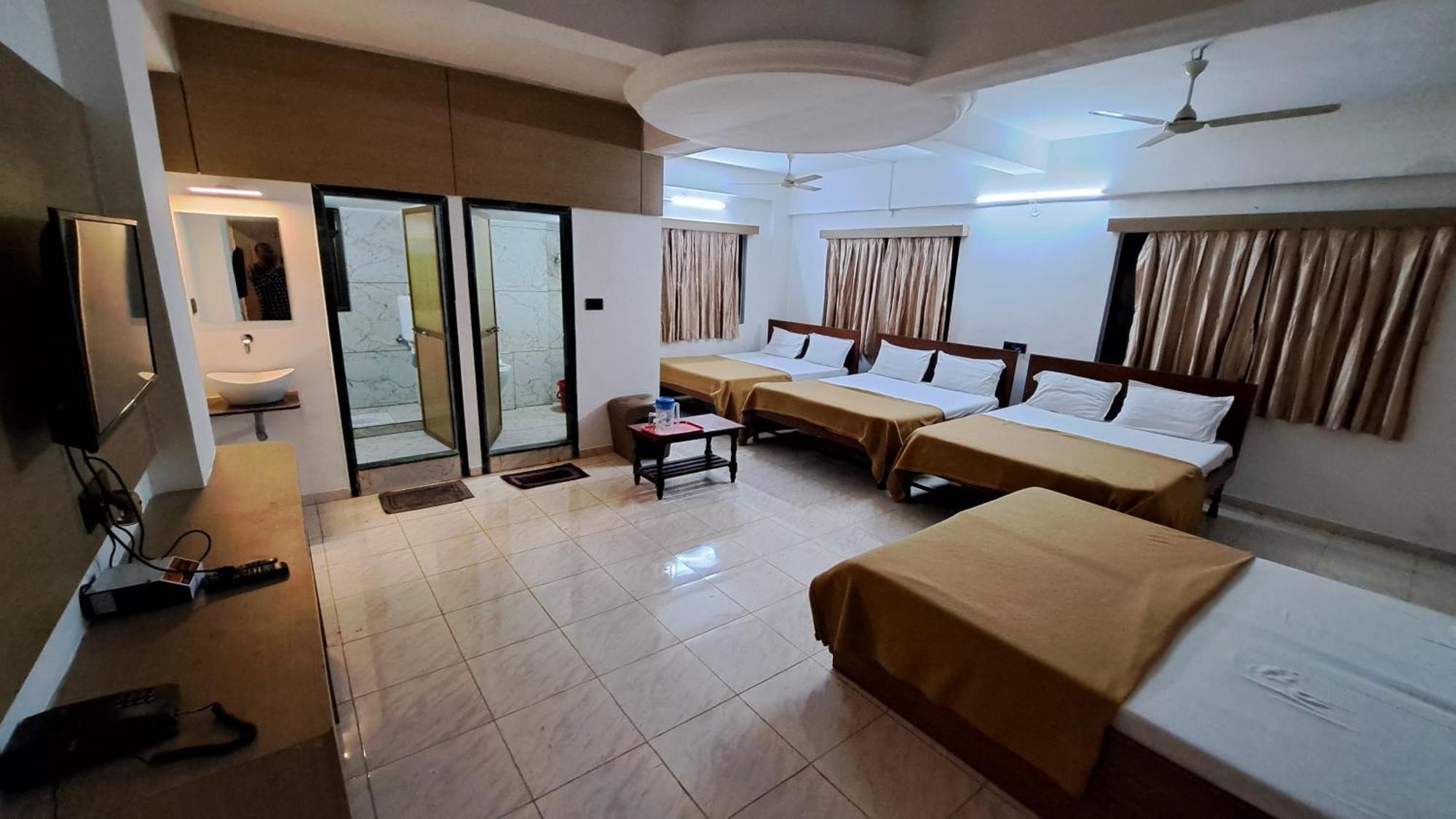 Hotel Dhruv Palace Trimbak Extérieur photo
