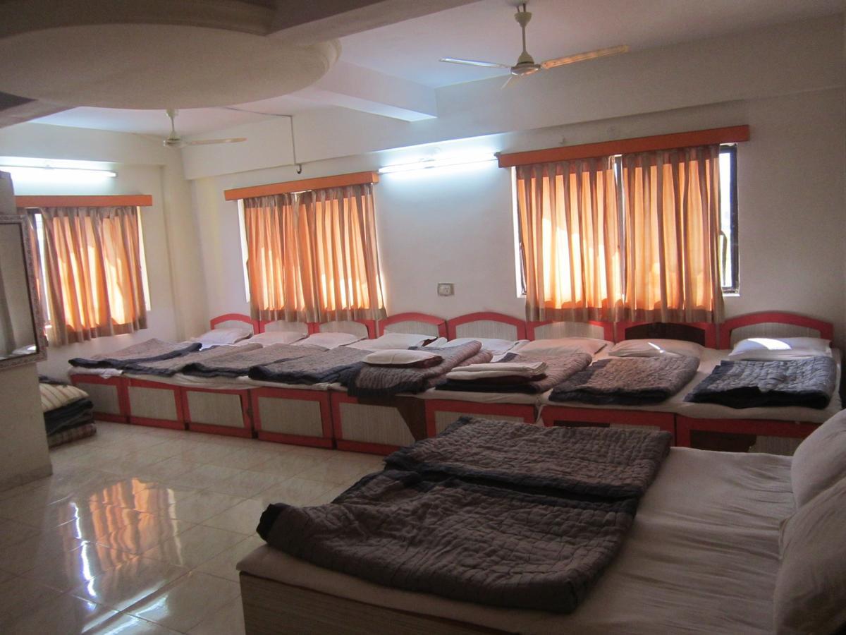 Hotel Dhruv Palace Trimbak Extérieur photo