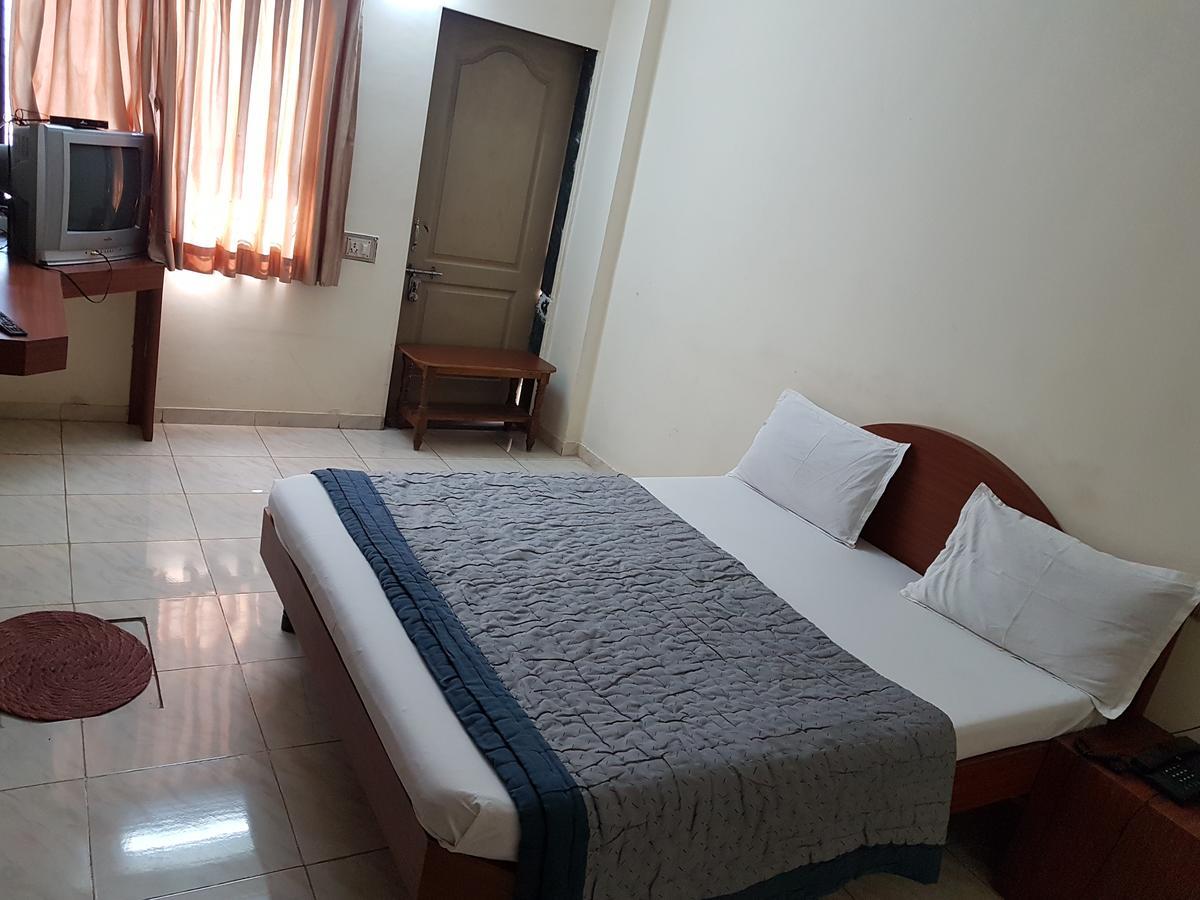 Hotel Dhruv Palace Trimbak Extérieur photo