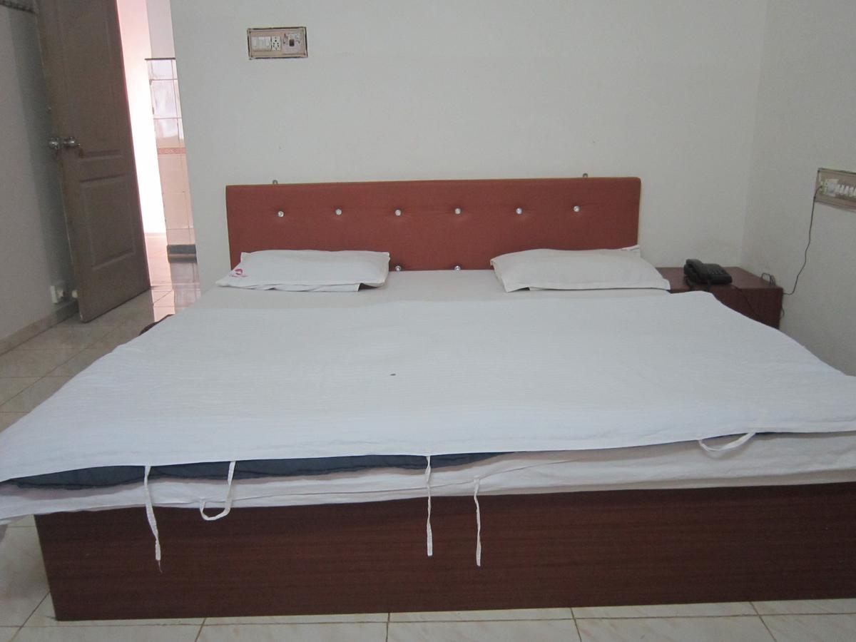 Hotel Dhruv Palace Trimbak Extérieur photo